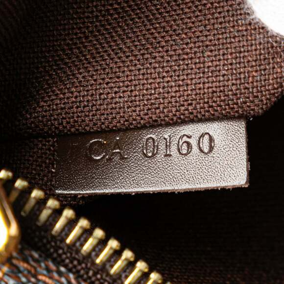 LOUIS VUITTON Brown Damier Leather Shoulder Bag - Picture 8 of 9